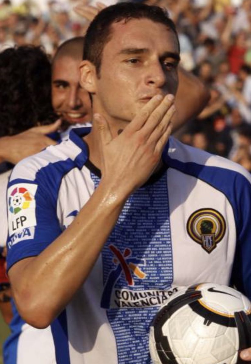 ⚫️Ha fallecido a la edad de 43 años Andrija Delibašić, uno de los mejores jugadores y, sobre todo, personas que han vestido la camiseta del #HérculesCF en los últimos años.

DEP

Un fuerte abrazo a la familia, amigos y excompañeros 🔵⚪️
