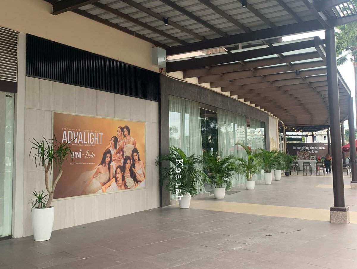 TEAMBLOOM_DVO's tweet photo. Check out the @BINI_ph for Advalight Billboard at @belobeauty Belo Medical Group - Abreeza Mall Davao
#BeloxBini #BINIforADVALight
Credits: Khaiah (X) https://t.co/xoMg16TNBE
