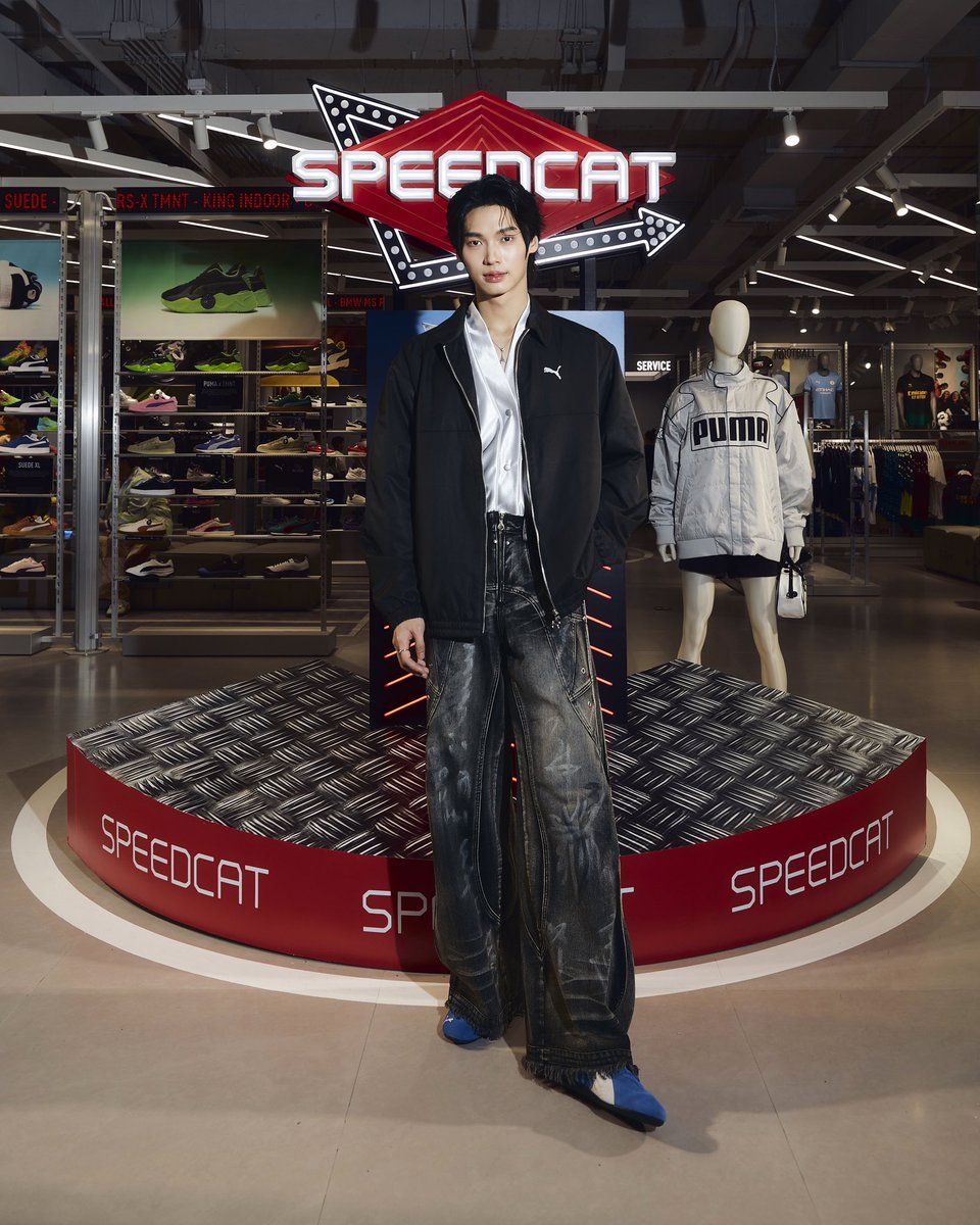 zoomdara_online's tweet photo. เปิดแล้ววันนี้! PUMA CentralWorld Flagship Store Grand Opening พร้อมให้คุณสัมผัสประสบการณ์ที่ดีที่สุด!
🔗 https://t.co/b52sGIj93K
#winmetawin #PUMACTWxWIN
#ตี๋ตี๋ป๋อ #twnpich #porsuppakarn
#อู่อู๋เซฟ #auautnp #savewrg
#PUMACTW #PUMATH https://t.co/uXHld052mQ