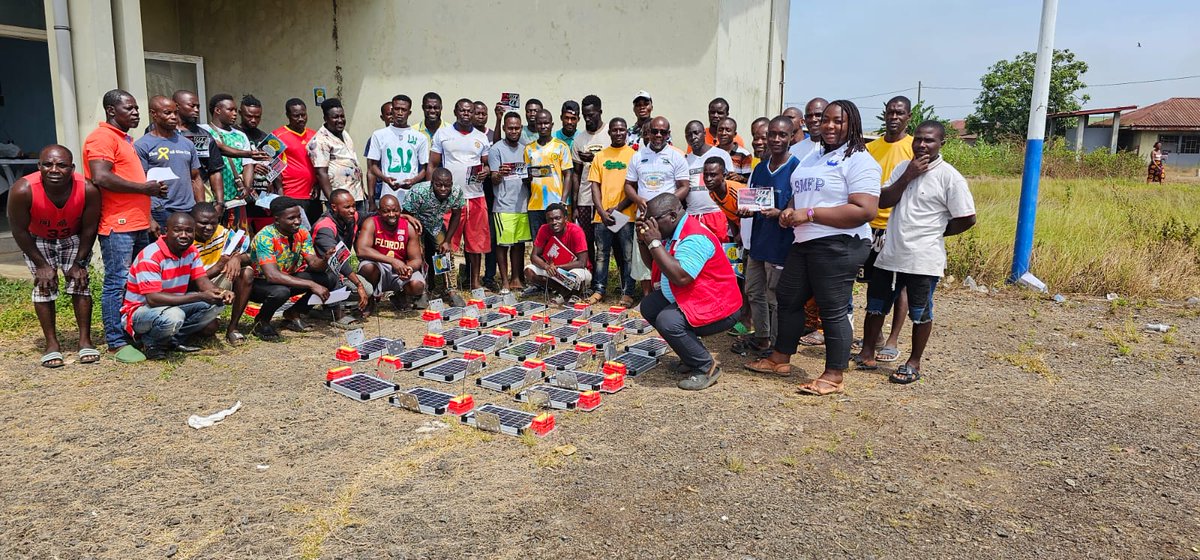 LSMF_P's tweet photo. The @LSMF_P  has commenced the training and distribution of Automatic Identification System (AIS) transponders to fisherfolks across local fishing communities in Grand Cape Mount, Bassa &amp; Montserrado Counties in Liberia.
The initiative is funded by the @WorldBank through #NaFAA https://t.co/x44QBC4wcw