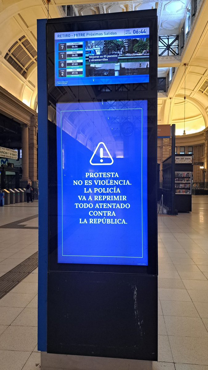 Manuel Adorni tweet media