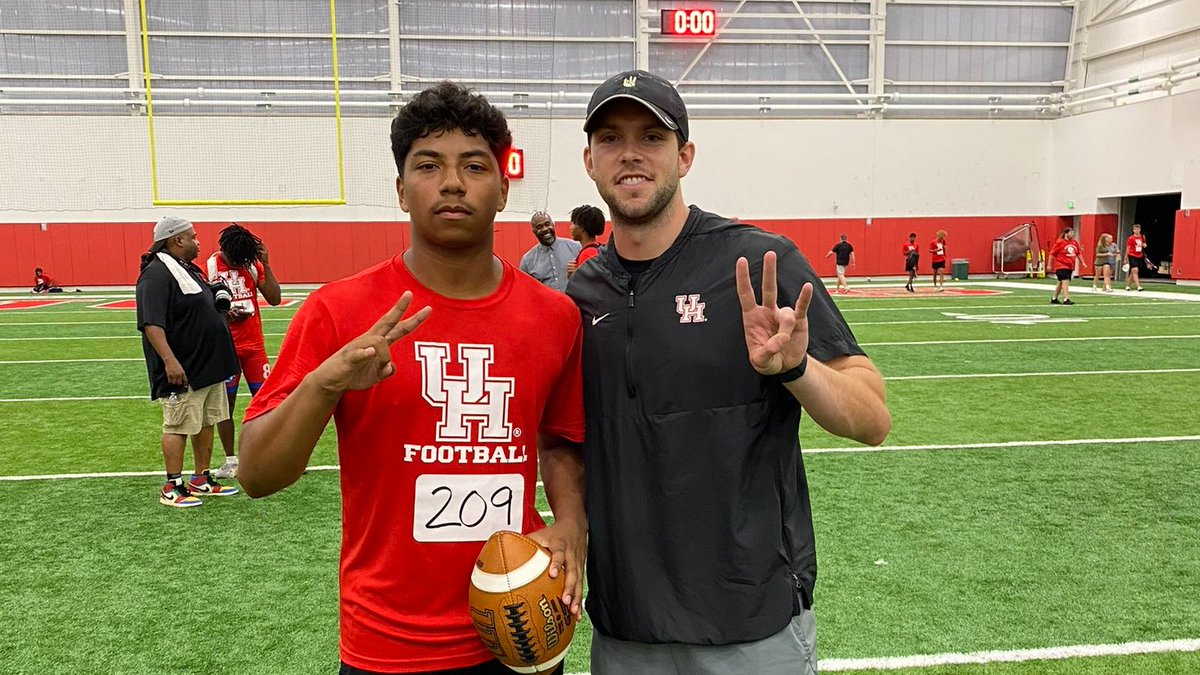 sixstarfootball's tweet image. Deep in the Heart: Texas&apos; 2027 Quarterbacks with Cannon Arms and Bright Futures

⭐️Lone Star Launchers, a look at Texas&apos; 2027 Quarterbacks with Big Arms and Bigger Futures🔥

STORY:▶️🔗sixstarfootball.com/article/deep-i…

@BradenBaker_10 @Cole_Boyd2027 @malcolm_carter7 @Hudson7Humble…