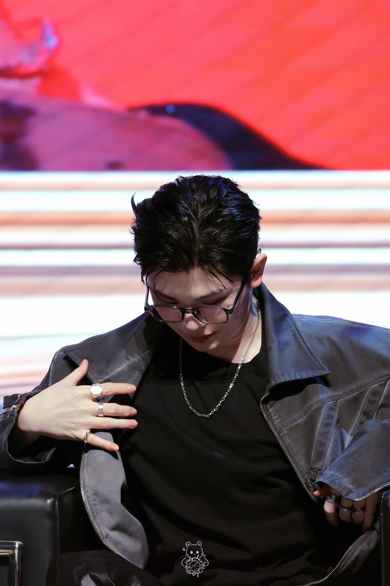 250316 hw fp

🐈‍⬛

#WOOZI #우지 #이지훈 #李知勋 #ウジ
#SEVENTEEN #SVT #세븐틴