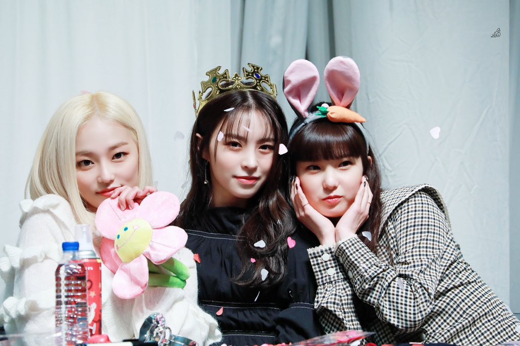 Yujin_960812's tweet photo. 🦆🐰🐘🦌🦄

#최유진 #유진 #YUJIN 
#씨엘씨 #CLC
#Our_Blooming_Journey
#10YearsWithCLC https://t.co/fgPixz4yxT