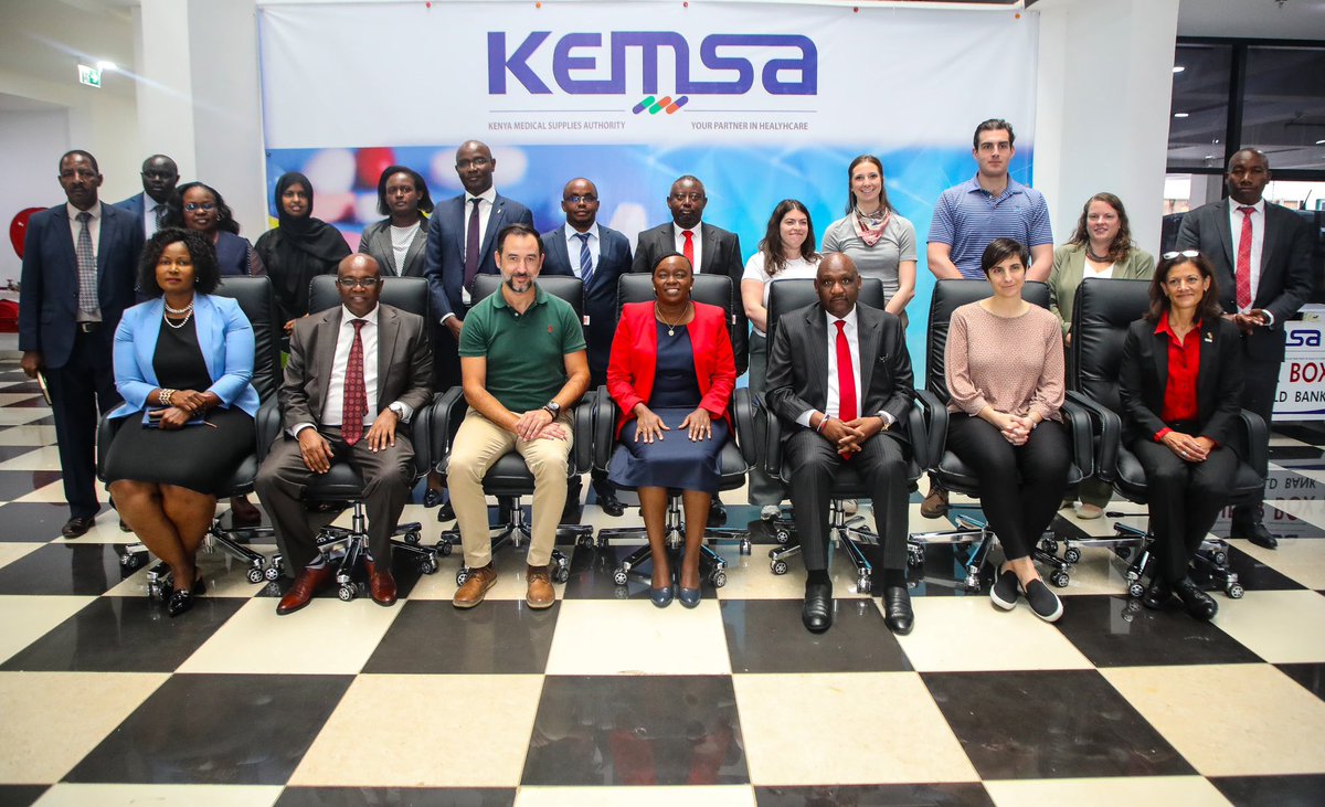 DeboraBarasa's tweet image. Advancing Kenya’s Health Security Through Strategic Partnerships

Held a meeting with a U.S. Congressional Delegation at KEMSA, reinforcing the strong Kenya-U.S. partnership in health systems strengthening, commodity security, and public health interventions.

Kenya is advancing…