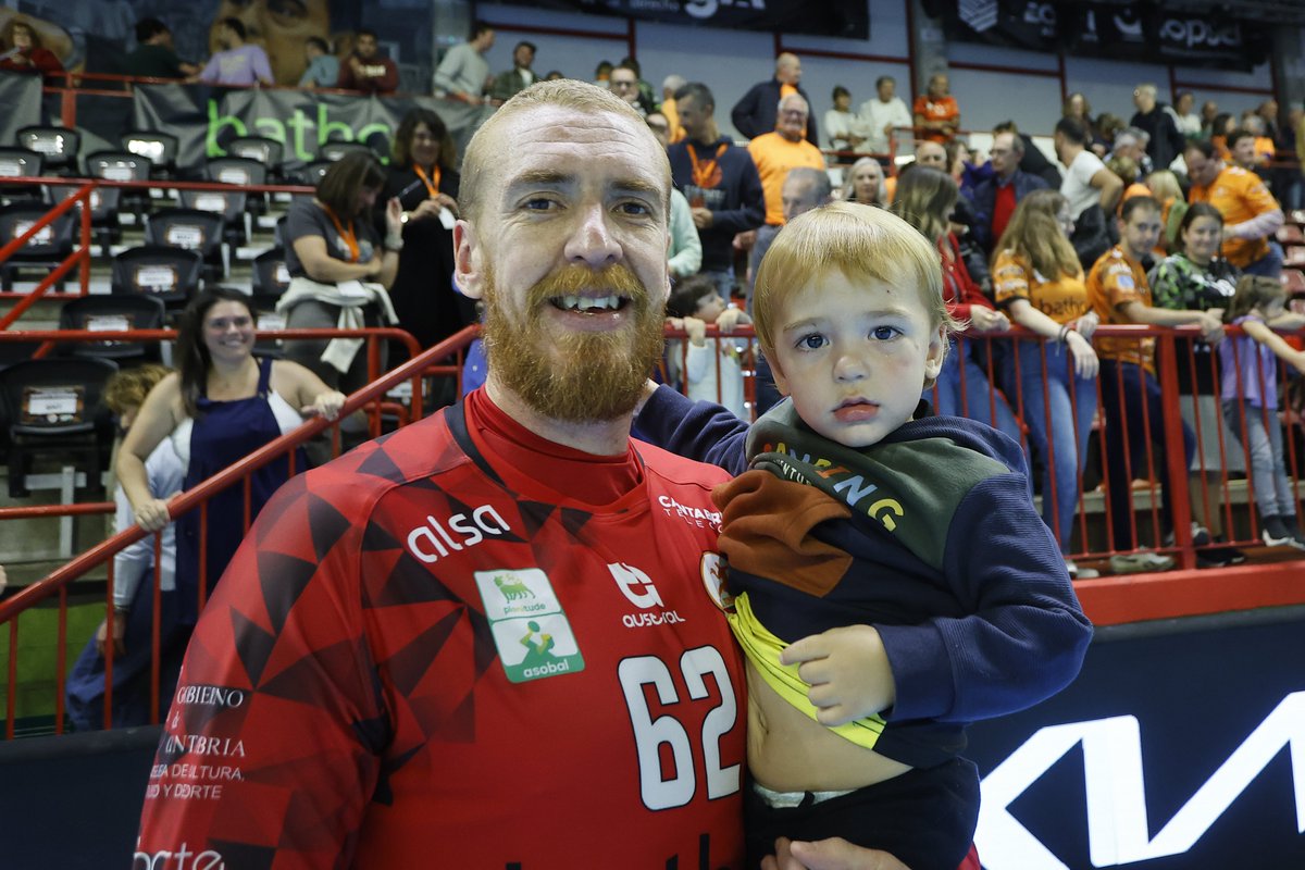 Bathco Balonmano Torrelavega tweet media