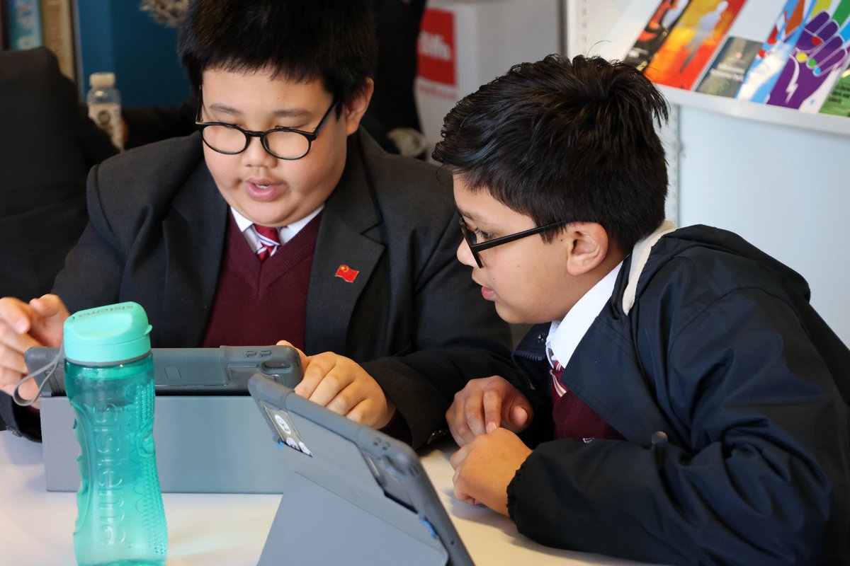 Once every half-term, our Year 6 chess players join @brentwood_sch for House Chess, proving that age is no barrier to skill💪

Our 13 Prep players put on a fantastic performance, winning 45 games between them. Congratulations to all👏♟

#HouseChess #KS2 #WhatsMakesUsBrentwood