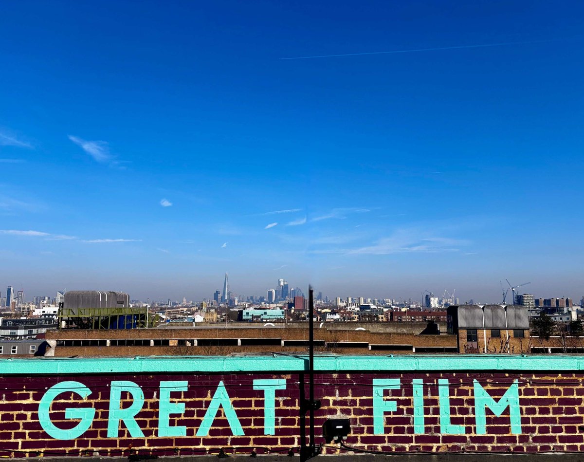 Sunshine and skyline awaits 🌇 ☀️ 

We can't wait to welcome you back to our beautiful rooftop cinema. 

Who's ready?  🙋🍿