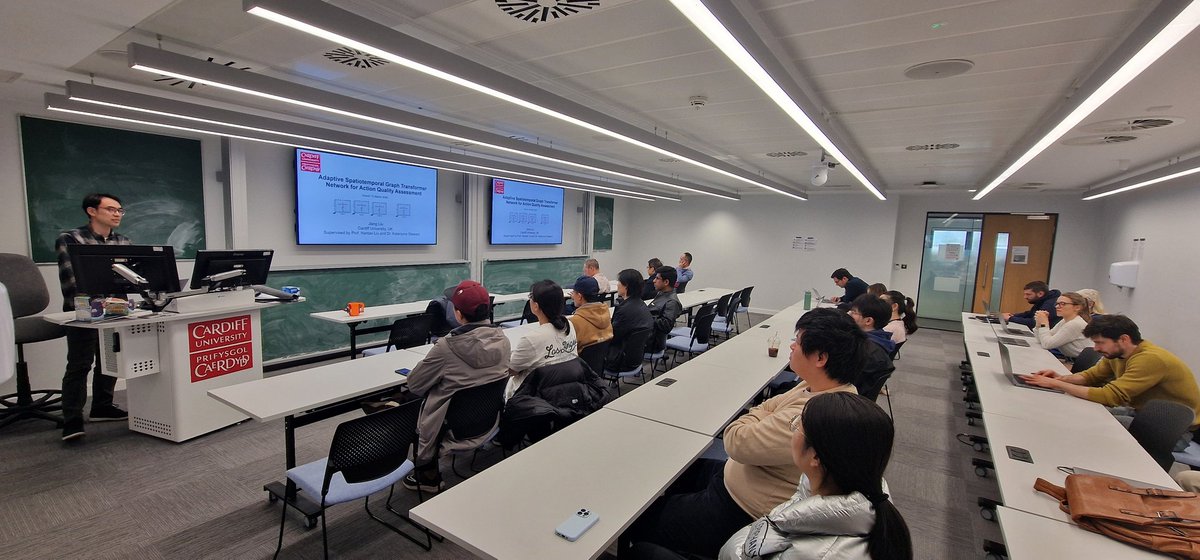 🎙️ On 12th March, our #vLunch featured two PhD talks!  

🧠 Adam Threlfall: Deep Learning for Non-Invasive Brain Cancer Tissue Characterization from MRI
📊 Jiang Liu: Adaptive Spatiotemporal Graph Transformers for Action Quality Assessment

Exciting #visualcomputing research!