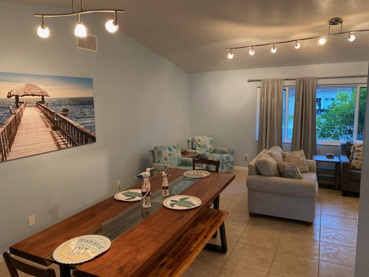 rentbyhost's tweet image. 🏡🌴 Palm Coast House Rental – Pet-Friendly! 🐾✨Looking for a cozy getaway or a long-term stay? T 🏖️🐶📍 Prime Location | 🛏️ 3 Bedrooms | 🏡 By Owner | 🐾Pet-Friendly Book your stay today!📩 #PalmCoastRental #PetFriendlyHome #FloridaLiving.   #rentbyhost briflink.com/odug