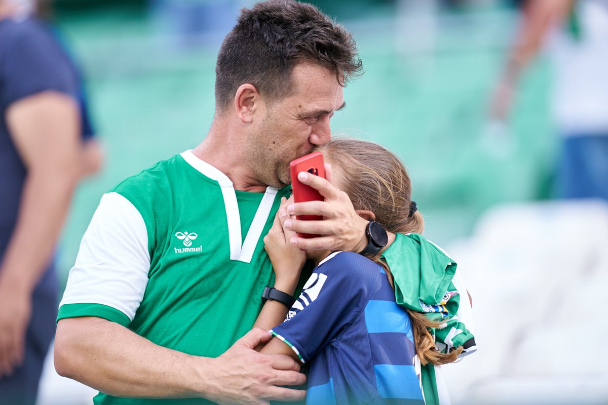 Y te declaro culpable... 👨‍⚖️💚

Culpable de traspasar esa bendita pasión de generación en generación 👨‍👦♾

¡#FelizDíaDelPadre! 👏🗓️