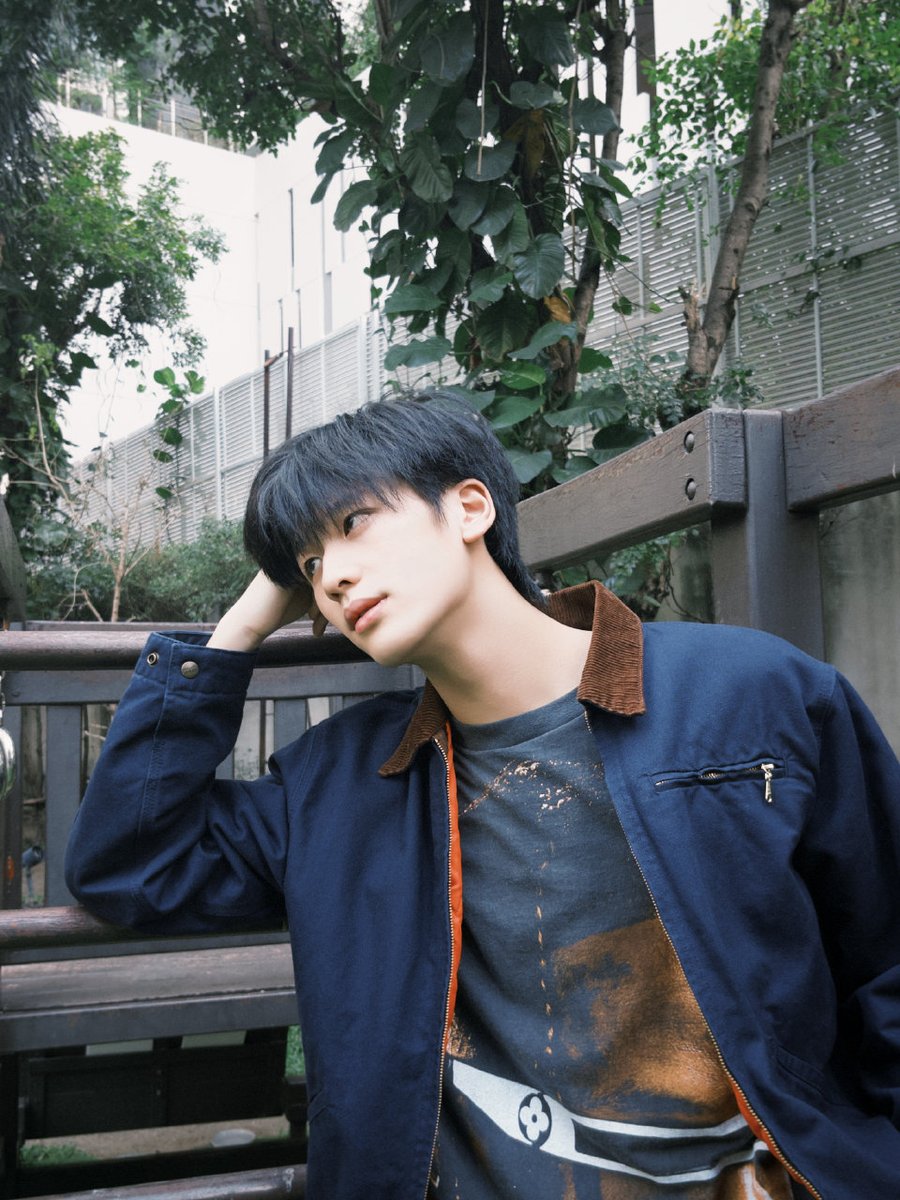 [📸] Weibo Update 19.03.2025 

[Trans] ลุคที่ชอบมากๆ ✌🏻

เซินเซินชอบลุคนี้มากแล้วผู้ปกครองทุกคนชอบเหมือนกันรึเปล่า ถ้าชอบอยากลืมไปกดไลค์ให้เซินเซินกันนะคะ ♡

🔗 : weibo.com/6507103706/514…

#SHEN #ShenYisheng #申义晟
#เซินอี้เซิ่ง #CHUANGAsiaS2