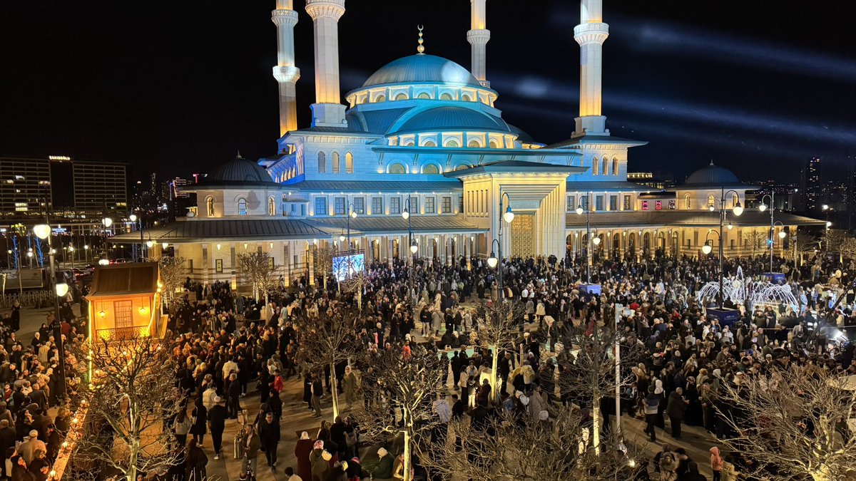 Külliye’de Ramazan Kadir Gecesi Özel Programımız..

#KülliyedeRamazan