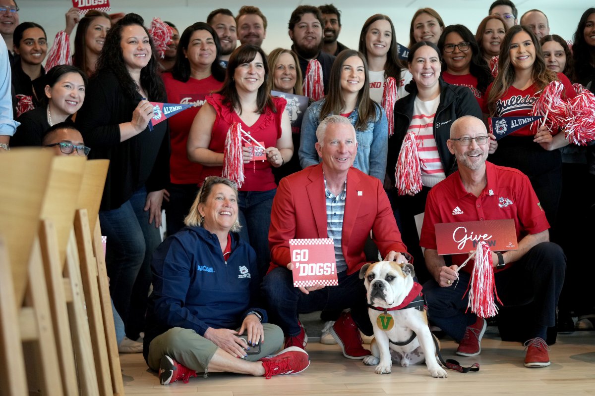 Fresno State (@fresno_state) on Twitter photo #FresnoStateDOG is underway! ❤️🐾
Here's how to support your favorite areas: bit.ly/420IFvS #FresnoStateDOG is underway! ❤️🐾
Here's how to support your favorite areas: bit.ly/420IFvS