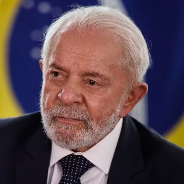 meioindep's tweet photo. 🇧🇷 ELEIÇÕES 2026: Em meio a julgamento no STF, Bolsonaro, do PL, abre 12 pontos sobre Lula (PT) e poderia vencer em primeiro turno, diz Futura/Exame

🔵 Bolsonaro (PL) 48,4%
🔴 Lula (PT) 36,6%
🟢 Ratinho Júnior (PSD) 7,7%
🟡 Caiado (UNIÃO) 6,9%
19-25 de março. Votos válidos. Margem de erro 3.3p.