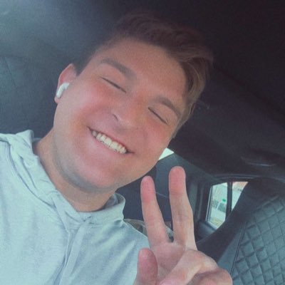 Rebiidz's tweet photo. #NewProfilePic https://t.co/gvTTk4YqVH