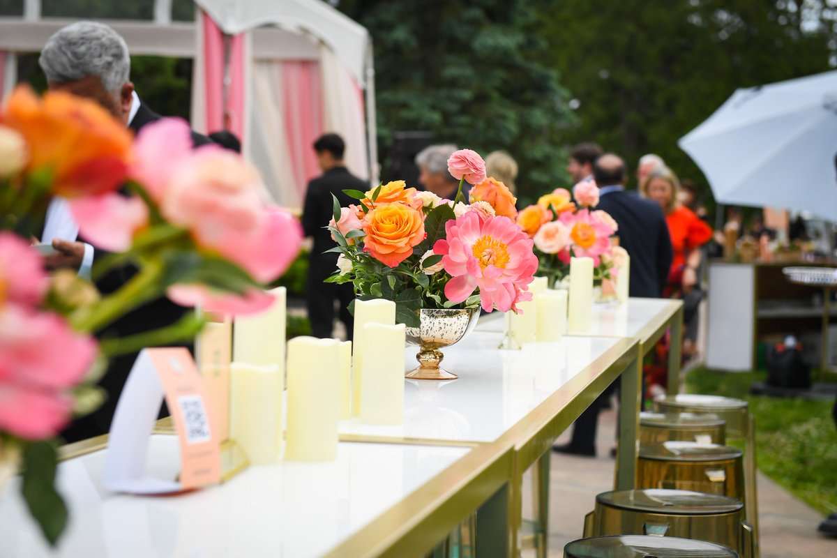 mcacgallery's tweet image. ✨ Just under 5 days left to snag your Early Bird tickets for the Moonlight Gala! ✨

Join us on Saturday, May 31, for an unforgettable night of great food and wine, live music, and dancing—all in support of the art of Canada.

This year’s gala kicks off the opening of…