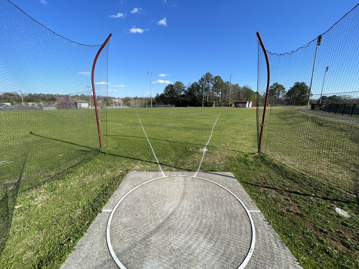 mass_spec1's tweet photo. Ready for some discus?! @beardentrack_xc 
#throwersrule https://t.co/IgGkL5OQbI