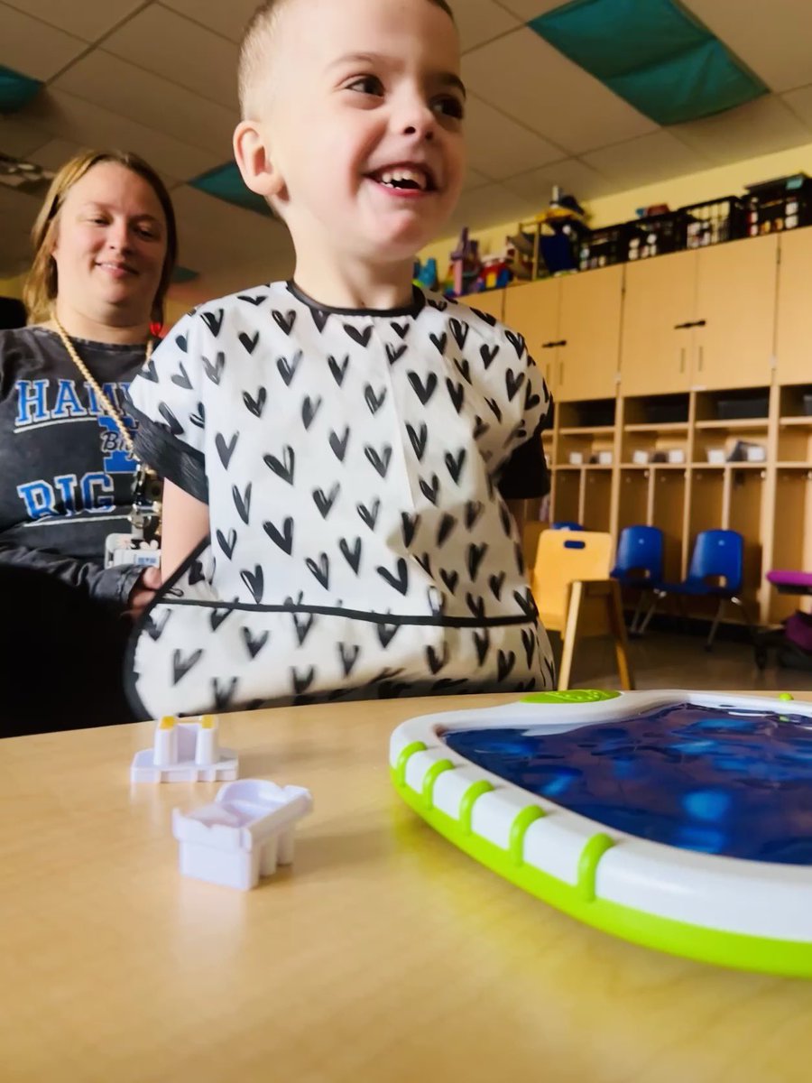 Tedford 📚🖍🌈 tweet media