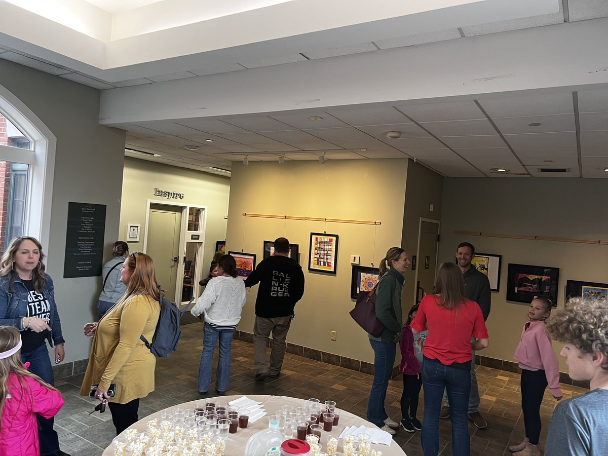 newhtfd's tweet photo. Absolutely beautiful artwork New Hartford students!  ❤️  #newhartfordpublicschools #newhartfordct https://t.co/FH0NusfoUV