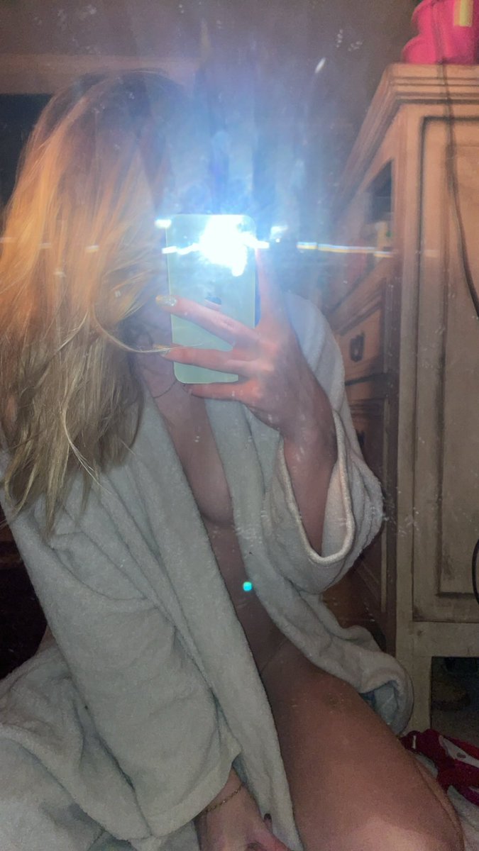 bbyjess999's tweet photo. Repost to see without my robe on 🫣 https://t.co/RUv3EJscmk