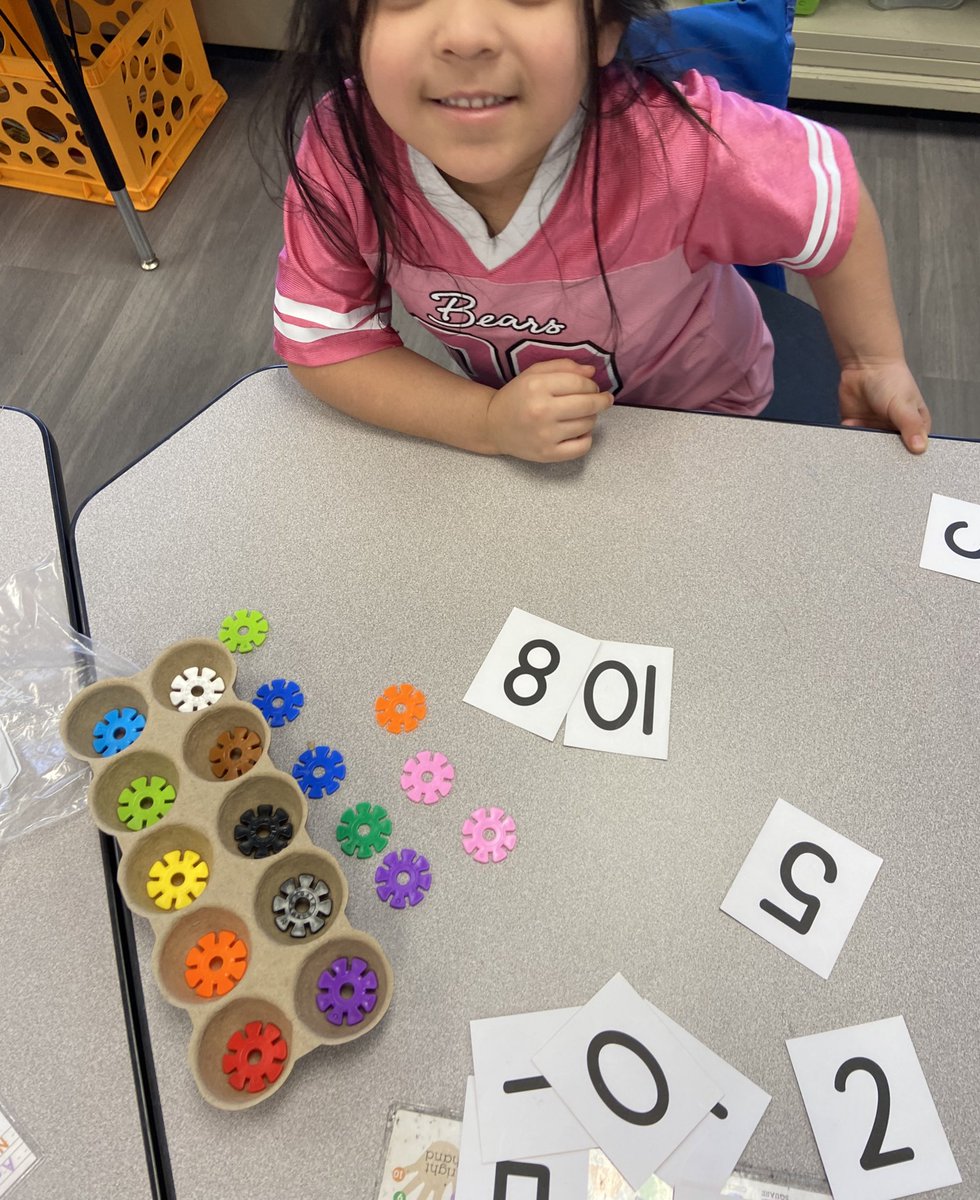 sullivanK102's tweet image. Students were so engaged with this fun activity! We can describe teen numbers as 10 ones and more ones. #eurekamath #BeEvergreen
