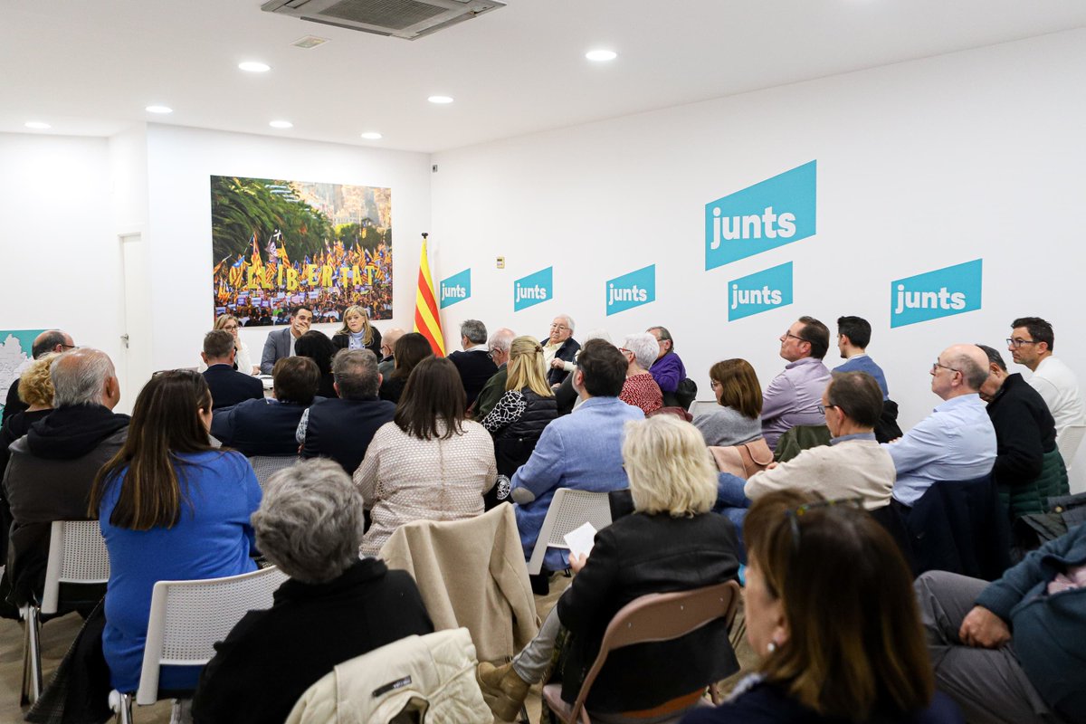 Junts per Catalunya Lleida 🎗️ (@juntsxcatlleida) on Twitter photo Avui a Lleida hem celebrat la jornada "La immigració, repte demogràfic i de país" acompanyats de <a href="/ericbertran/">Èric Bertran</a>, president de la sectorial de <a href="/juntsmigracions/">Junts Migracions</a>.
Defensem el traspàs de competències per gestionar la immigració amb criteris propis i eficients, al servei del país. Avui a Lleida hem celebrat la jornada "La immigració, repte demogràfic i de país" acompanyats de <a href="/ericbertran/">Èric Bertran</a>, president de la sectorial de <a href="/juntsmigracions/">Junts Migracions</a>.
Defensem el traspàs de competències per gestionar la immigració amb criteris propis i eficients, al servei del país.