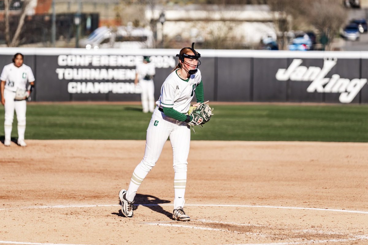 T3: Aubrey pitches a scoreless third! 

Wolfpack: 5 | Niners: 0 

#GoldStandard⛏️