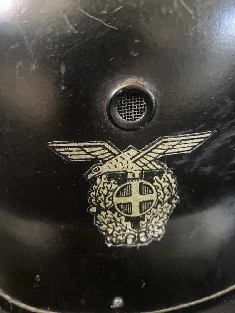 ChaseMilitaria's tweet photo. Rare WW2 Norwegian Forces Fibre Parade helmet with a single decal, these were used by the Norwegian Forces during the occupation. Check us out at https://t.co/gYpRP1VdmH. https://t.co/s3NFQlCnep