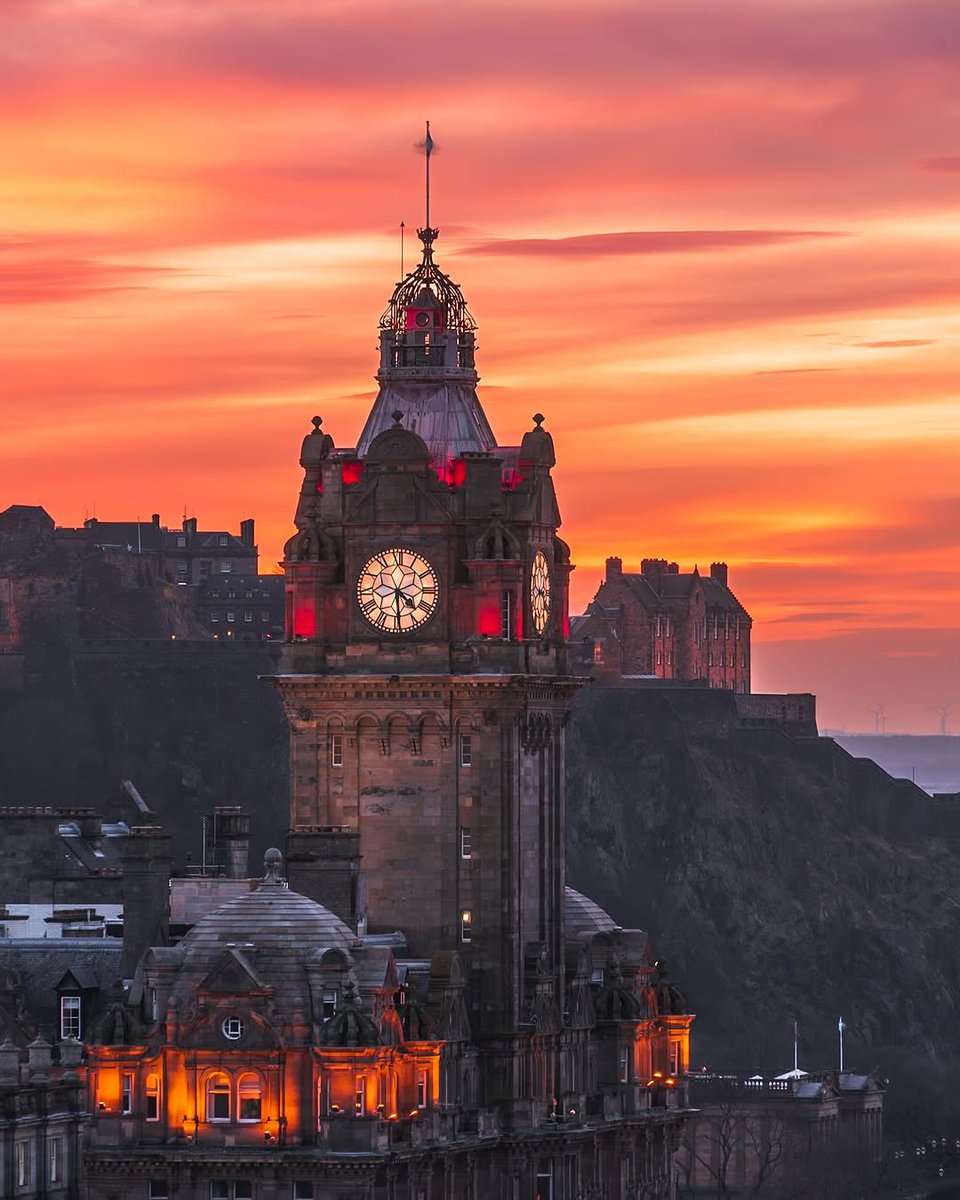 archi_tradition's tweet photo. Edinburgh, Scotland 🏴󠁧󠁢󠁳󠁣󠁴󠁿
📸: John Murray Jnr https://t.co/PKFkYOTulA
