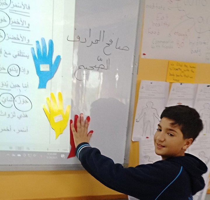 Amira Afara (@amiraafara26815) on Twitter photo إنّ إلقاء الشّعر هو آداة فنيّة تستخدم لنقل الأفكار والمشاعر بشكل مؤثرٍ، وهو وسيلة رائعةتعزّز ثقة المتعلّم بنفسه.من هناانطلق المتعلّمون فقاموا بتحليل القصيدة الشّعريّة
(ألوان الصّحة )،وضع معايير الإلقاء و استخدام إستراتيجية البيانولإلقاء القصّيدة.
<a href="/lamaarabi1/">lama arabi</a> <a href="/Hhhsinfo/">Houssam Hariri HS</a> <a href="/TawilNoor/">Noor Taweel</a> إنّ إلقاء الشّعر هو آداة فنيّة تستخدم لنقل الأفكار والمشاعر بشكل مؤثرٍ، وهو وسيلة رائعةتعزّز ثقة المتعلّم بنفسه.من هناانطلق المتعلّمون فقاموا بتحليل القصيدة الشّعريّة
(ألوان الصّحة )،وضع معايير الإلقاء و استخدام إستراتيجية البيانولإلقاء القصّيدة.
<a href="/lamaarabi1/">lama arabi</a> <a href="/Hhhsinfo/">Houssam Hariri HS</a> <a href="/TawilNoor/">Noor Taweel</a>