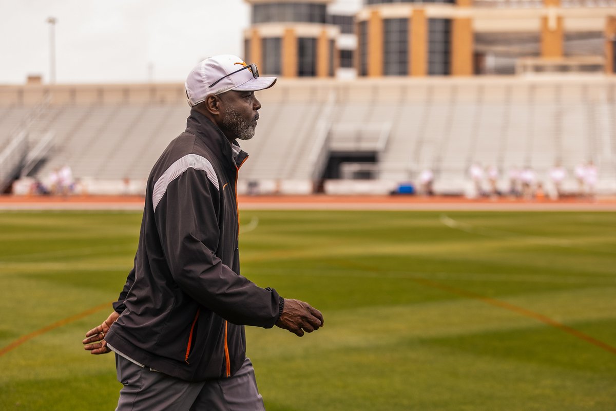 TexasTFXC's tweet photo. day 1 of the 97th Clyde Littlefield Texas Relays presented by @Truist  ✔️

#FloKnows x #HookEm https://t.co/oU6RQuAlkq