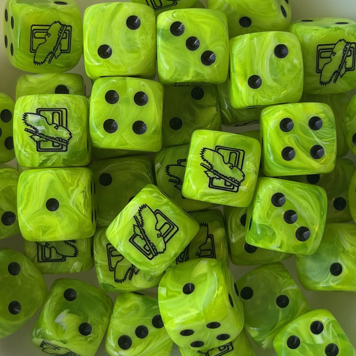 renegadehpg's tweet image. Here’s a new version of my custom Clan Jade Falcon dice.
What do you guys think? Is it an improvement or do you like the previous version better (the pic on the right)?