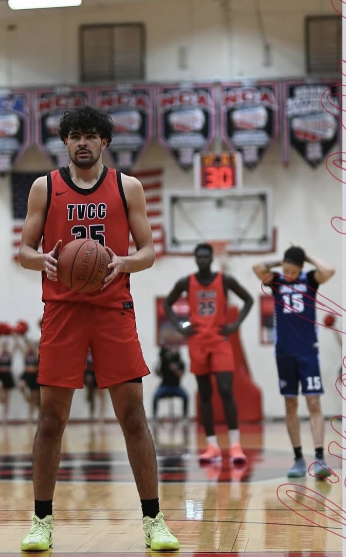 No.7 Seed Trinity Valley Upsets No.2 Seed Cowley to head to the Final 4.
•<a href="/Tylersmith_0/">Tyler</a> 14 PTS, 1 REB, 1 AST
• <a href="/Easymoneycam35/">cameron williams</a> 14PTS, 7 REB
<a href="/THEVALLEYMBB/">Trinity Valley MBB</a> <a href="/CoachGreGHeiar/">Greg Heiar “GH”</a>