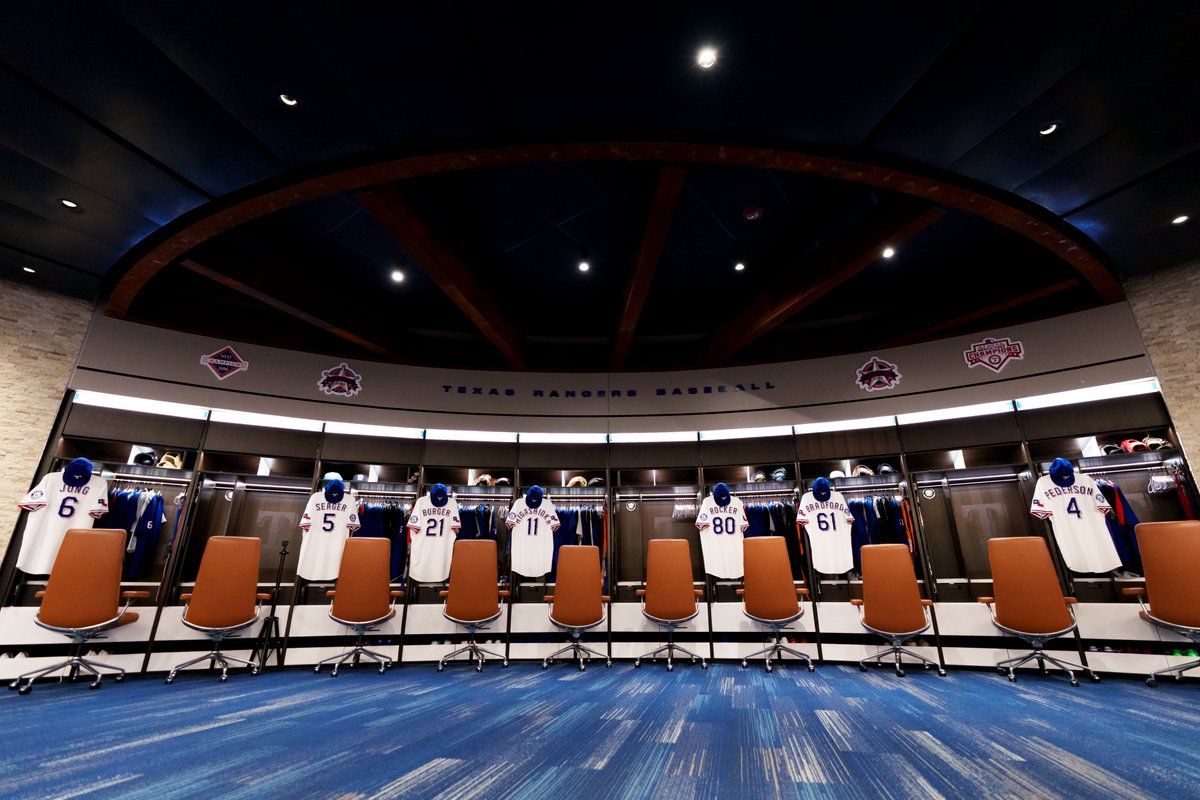 Gm_9K_tXAAAADPK?format=jpg&name=medium