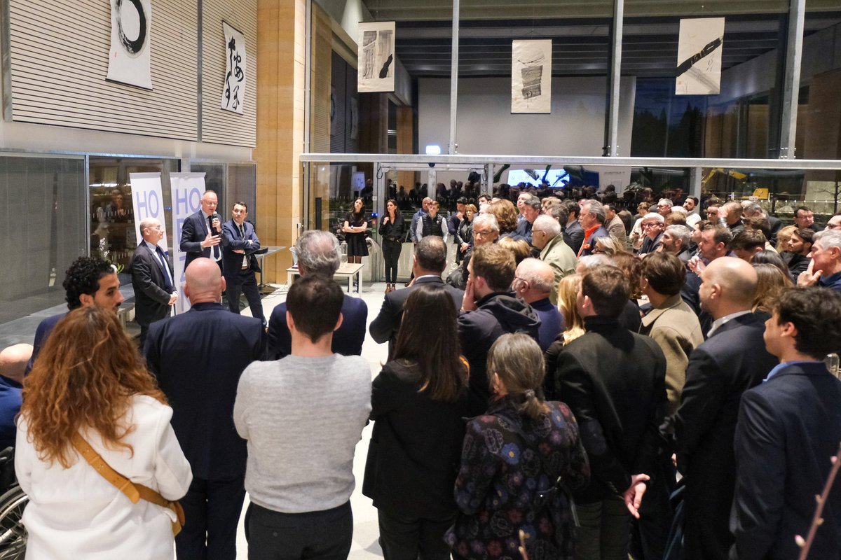 Hier, nos Jeunes Horizons de Toulouse étaient à Narbonne pour rencontrer <a href="/EPhilippe_LH/">Edouard Philippe</a>. Des échanges inspirants sur l’avenir de notre territoire, et une belle occasion de réaffirmer l’engagement de nos jeunes en Occitanie 💪🏼