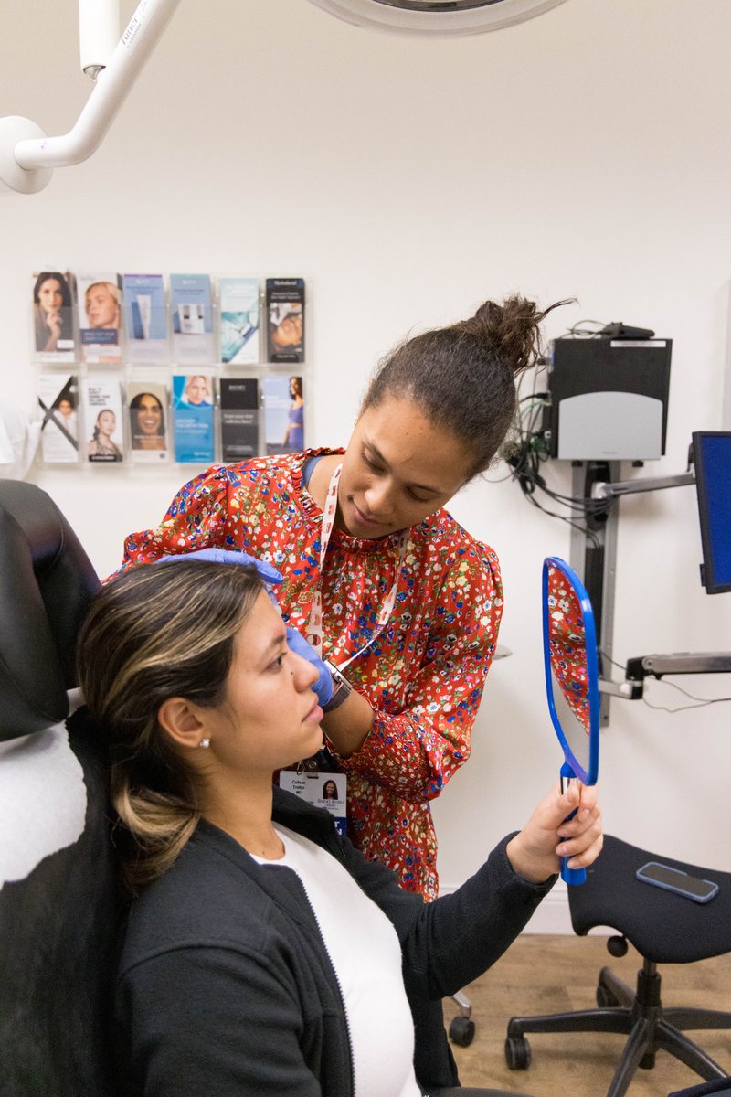 The norm 🤩Our Resident Aesthetic Clinics provide hands-on experience doing real work on real patients. Plus, we're getting advanced training at West County Plastic Surgeons. #WashUPlasticSurgery #WashUMedicine #WashUSurgery