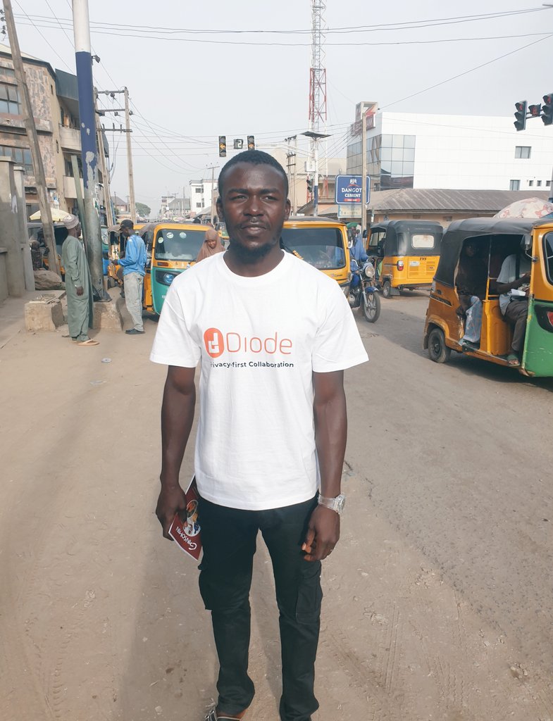 bage_maye's tweet image. We preach @diode_chain @DiodeFoundation at home, in traffic, at work, and everywhere we step. Break free from the chains of centralization! @diode_chain Web3: the decentralized web, reimagined