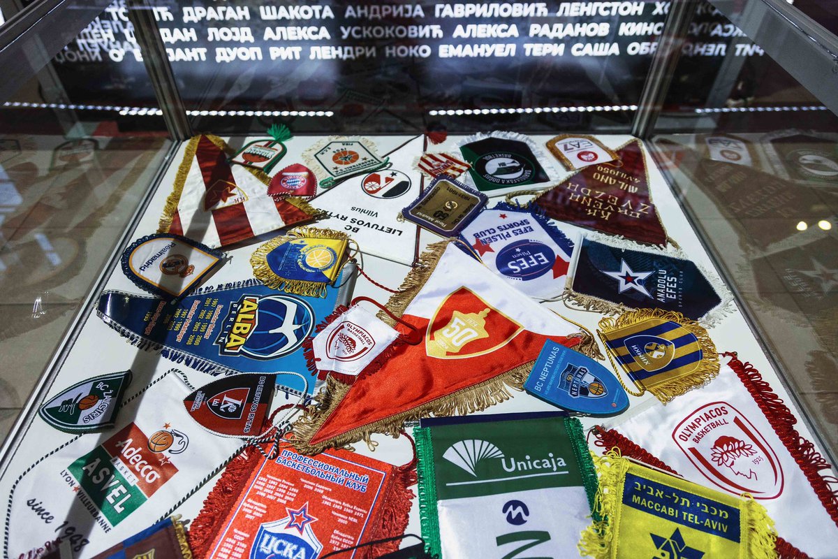 kkcrvenazvezda's tweet image. Посетите и ви ретро #FunZone на северном улазу Београдске арене 🤩🔙

#kkcz #WeAreTheTeam #CrvenoBelaPorodica