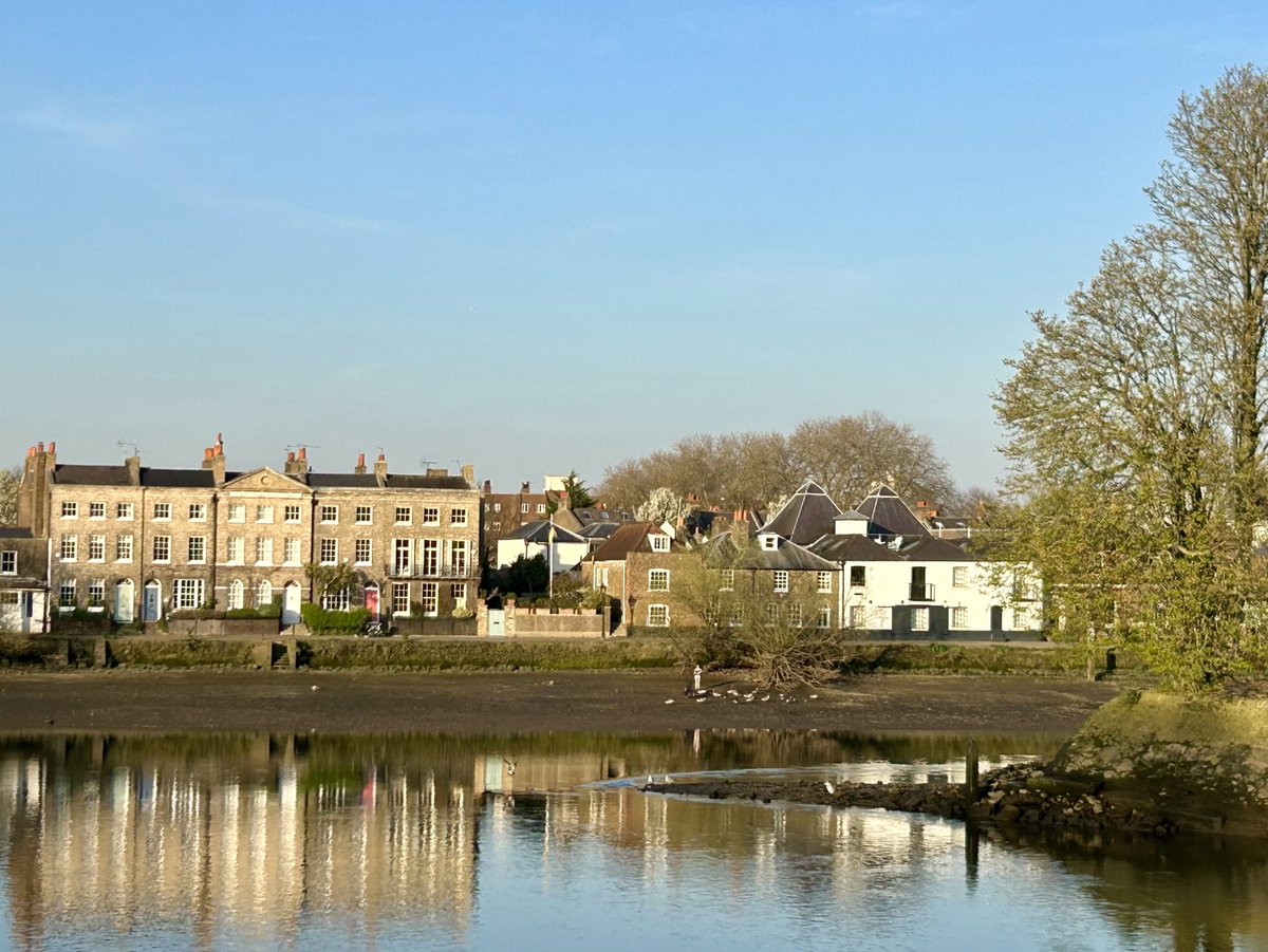 Strand-on-the-Green at low tide this spring afternoon.