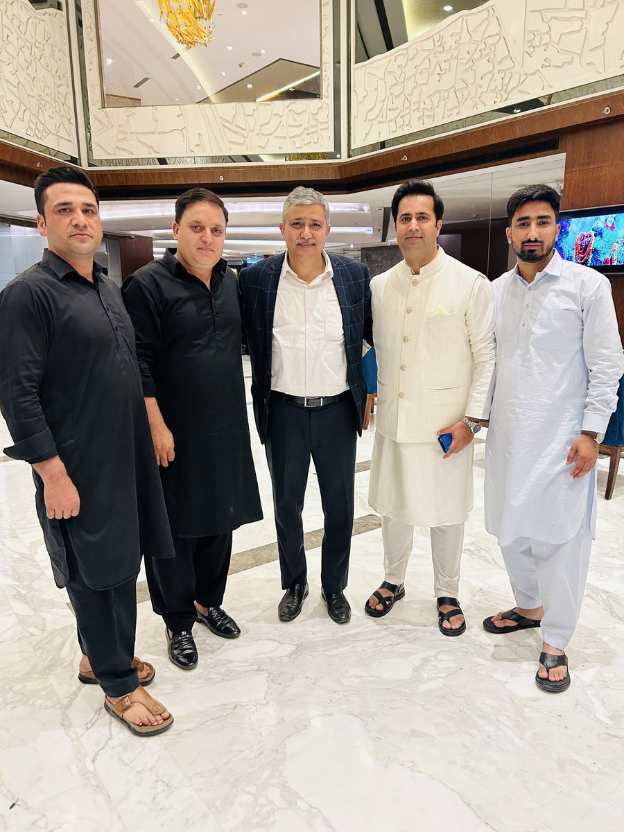 Amir Butt ( بٹ عامر) tweet media