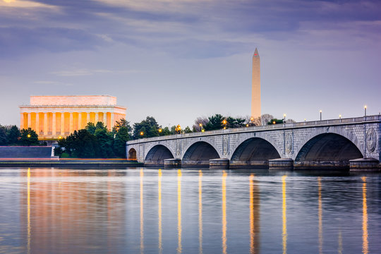 RogerMonroeDC's tweet image. &quot;Morning coffee and history all around. Nothing like a walk past the monuments to start the day right. D.C. in the fall just hits different. 🍂🇺🇸 #DCVibes #MonumentMorning&quot;