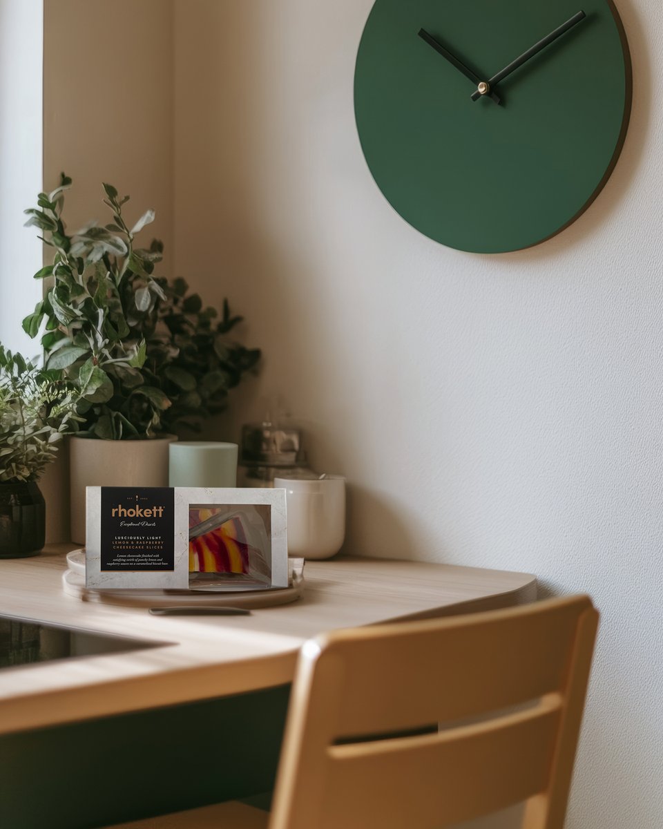 📣 ATTENTION dessert lovers! ⁠
⁠
Stop what you’re doing…it’s almost cheesecake o’clock. 🍰⁠
⁠