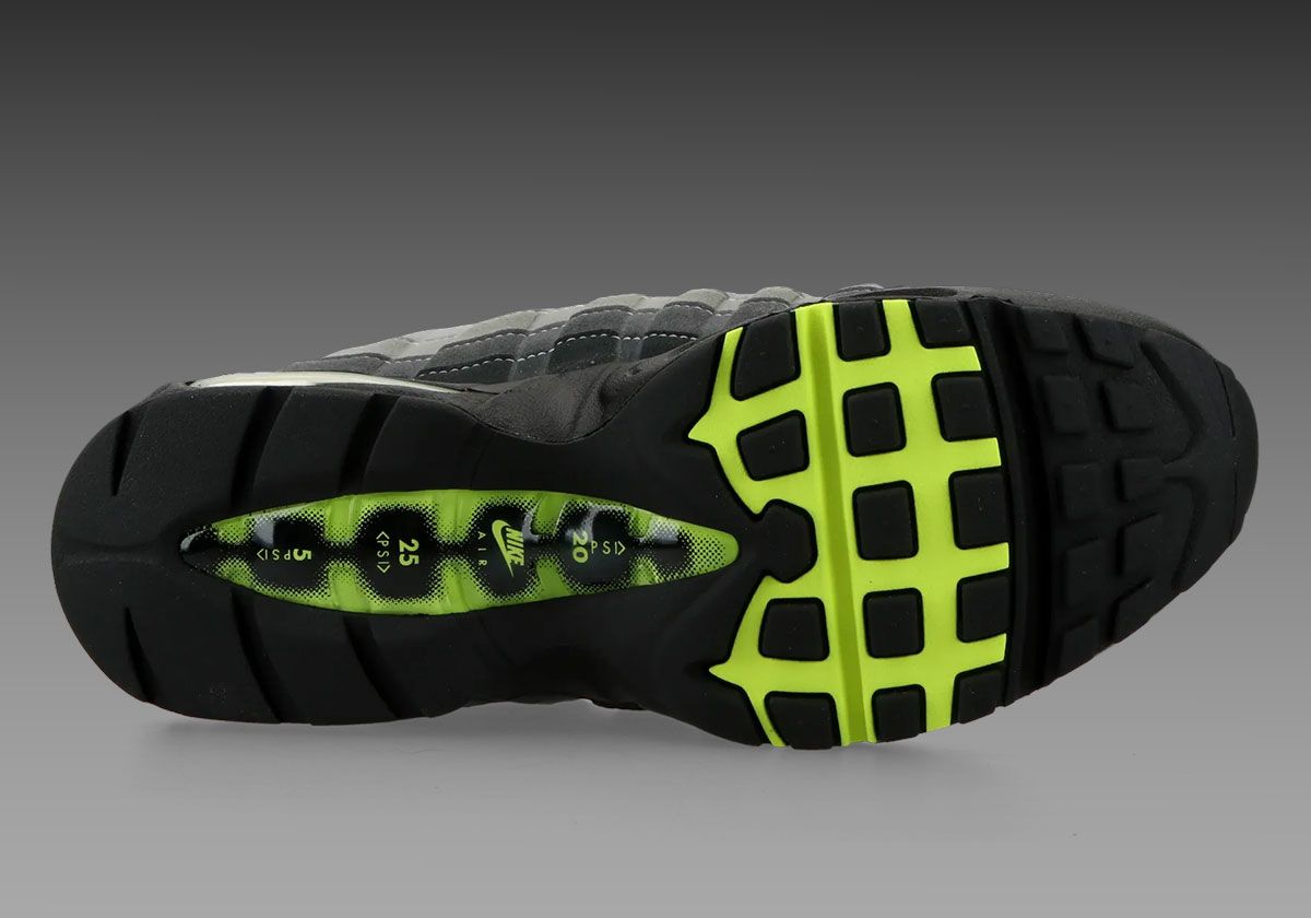 Sneaker News on X: Sneaker News on X: