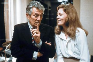 SlackerInc's tweet image. My all-time favorite #film:
Network (1976)
with Faye Dunaway, William Holden, Peter Finch, and Ned Beatty;
directed by Sidney Lumet.
MY REVIEW: People often say this film has gone from satire to reality.  Hyperbole, but I can't deny its darkly comical prescience.
Grade: A+
