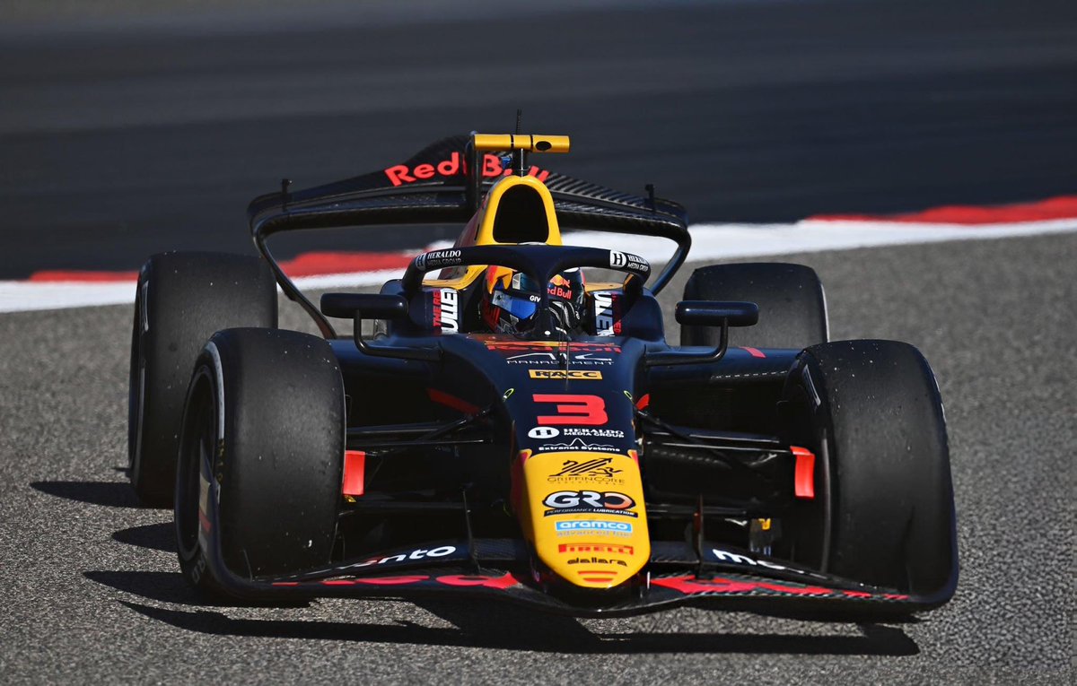 RBJTUpdates's tweet image. F2 Testing, Day 1 – PM Session

🇪🇸 Pepe Martí – P2 (1:42.584)
🇬🇧 Arvid Lindblad – P6 (1:43.004)
🇩🇪 Oliver Goethe – P20 (1:44.895)

#RBJT #F2 #F2Testing