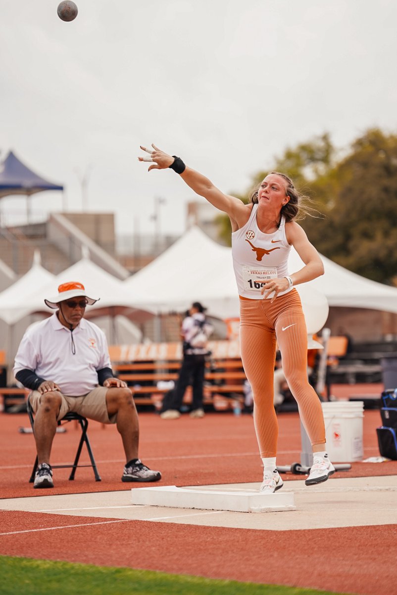 TexasTFXC's tweet photo. heptathlon shot put 🤘

3. Tabea Eitel - 11.95m (39-2.50)
16. Meagan Humphries - 8.98m (29-5.50)

#FloKnows x #HookEm https://t.co/0wqfhgCgd8