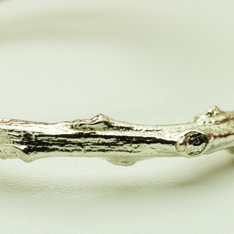 harth_jp's tweet photo. 【梅の枝　SILVER925 フリーサイズリング】ハンドメイド、クリエイター作品のマーケットプレイス Creema https://t.co/iYqy8pkjiL via @Creema_jp