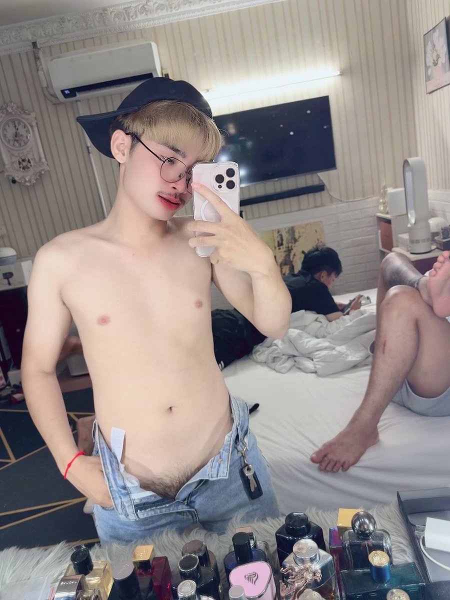 lim12jr's tweet photo. ចង់ផ្លាស់ប្ដូរជីវភាព💖💦 https://t.co/vD74VGY3RV