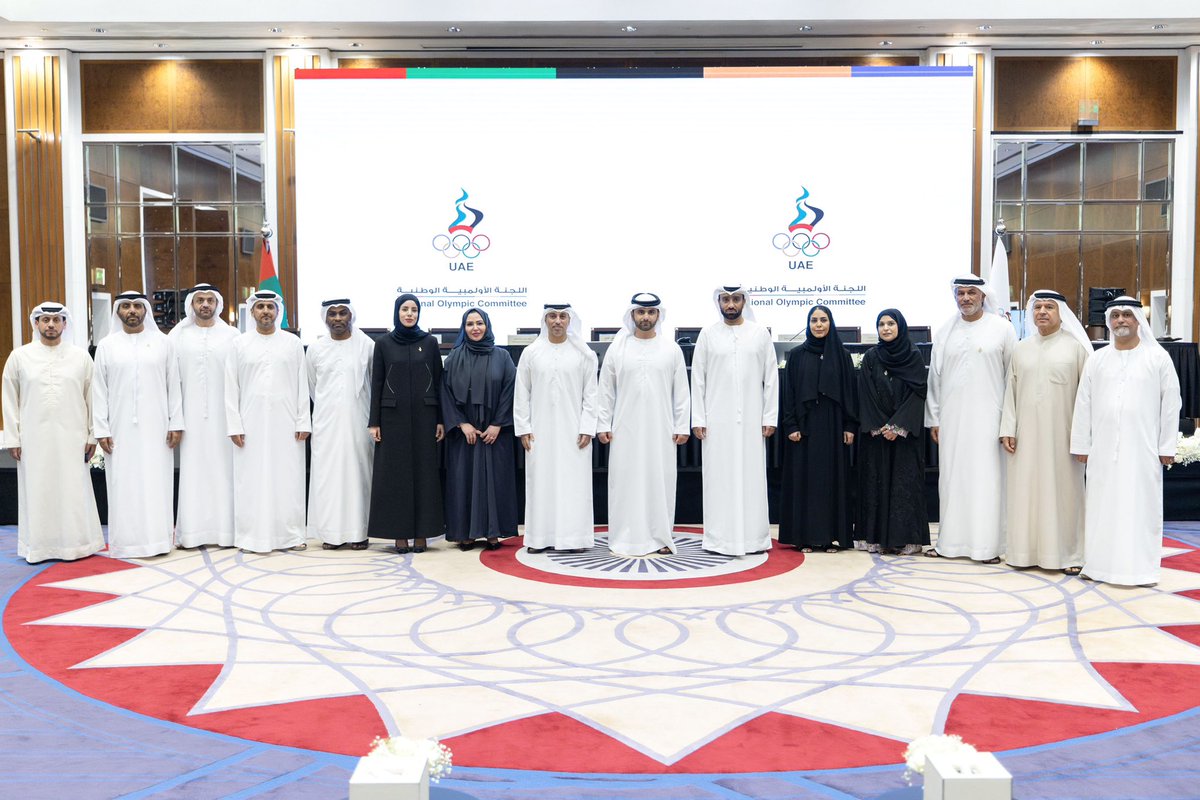 sheikhmansoor's tweet photo. نتقدم بجزيل الشكر وخالص الامتنان لأخي سمو الشيخ أحمد بن محمد بن راشد آل مكتوم على ما قدمه من إسهامات كبيرة خلال فترة ترؤسه للجنة الأولمبية الوطنية والتي شهدت تسجيل العديد من الإنجازات الأولمبية والرياضية، كما نثمن ما بذله رؤساء اللجنة من جهود منذ تأسيسها في عام 1979 ... ونتقدم بالشكر للجنة الانتخابية للجنة الأولمبية الوطنية على انتخابنا رئيساً للجنة للفترة الأولمبية 2024 – 2028، ونسأل الله أن يوفقنا جميعاً في هذه المهمة الوطنية لرفع علم الإمارات في مختلف المحافل الأولمبية والرياضية.